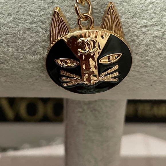 Rare CC Chic BLACK Cat Pendant  on 18KGP chain - Picture 2 of 8